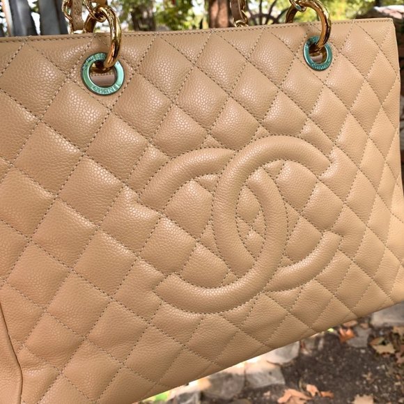 SOLD    Chanel Diamond-quilted Caviar Leather GST Beige Clair - Picture 10 of 15